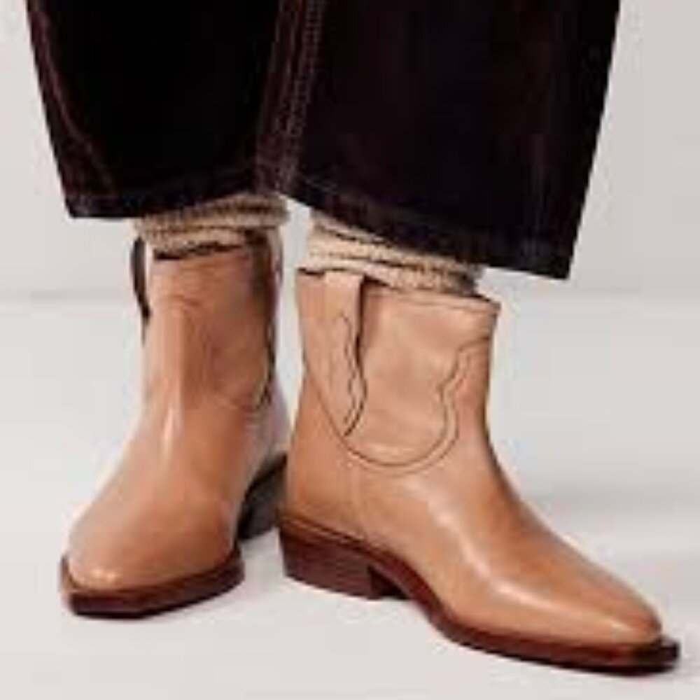Free People Sunday Saloon Ankle Boots in Tan NEW Size 8